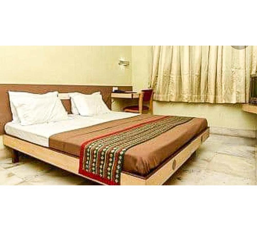 Hotel Chandrawali By Wb Inn Ballia Exterior foto